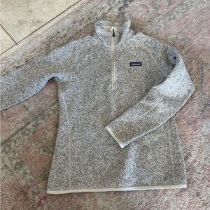 Patagonia fleece pullover. Like new. Worn once.